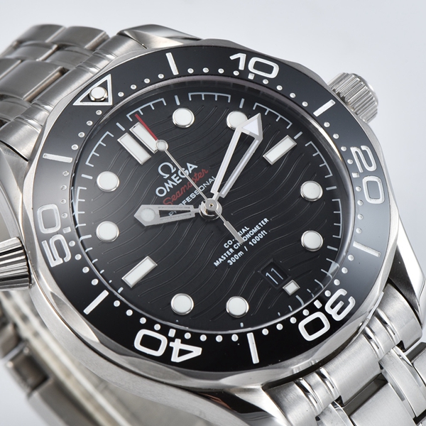 オメガ時計側面デザイン